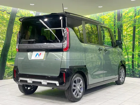 Mitsubishi Delica Mini