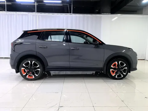 Lynk & Co Lynk & Co 06