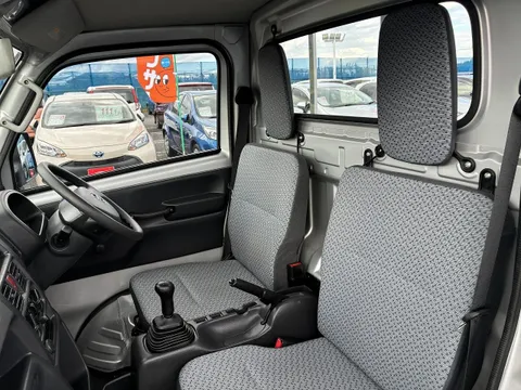 Nissan Clipper Truck