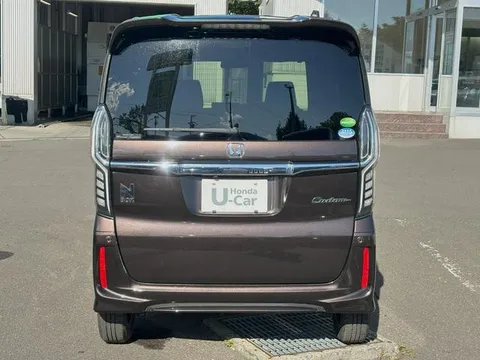 Honda N-BOX Custom
