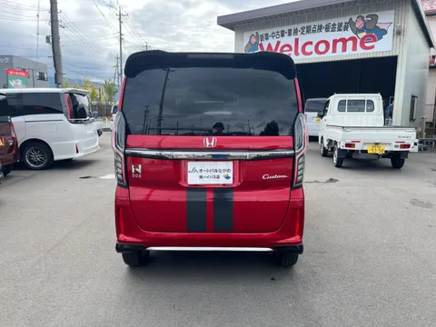 Honda N-BOX Custom