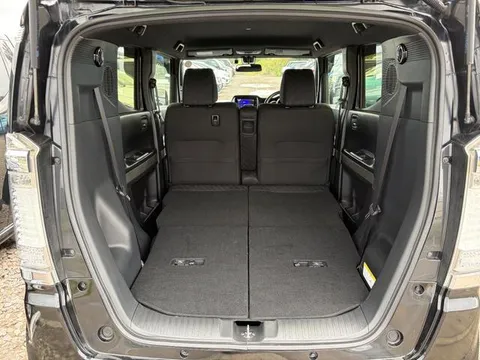 Honda N-BOX Slash