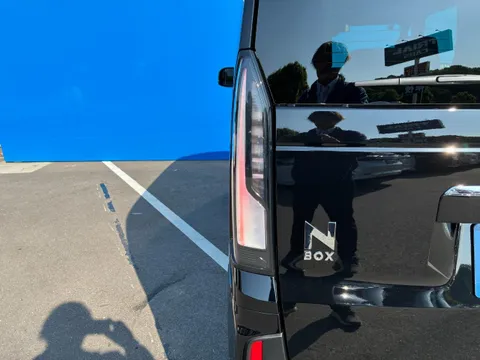 Honda N-BOX Custom