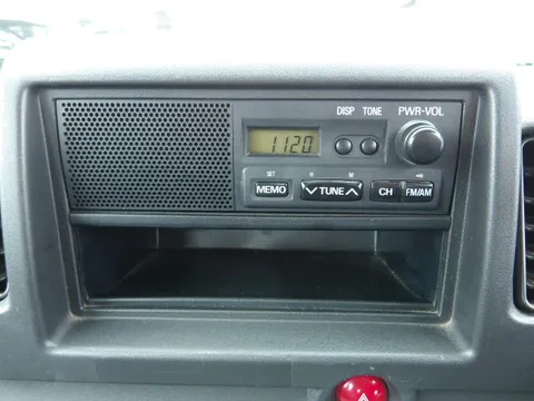 Nissan Clipper Van