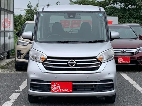 Nissan Dayz Roox
