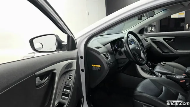 Hyundai Elantra (Avante)