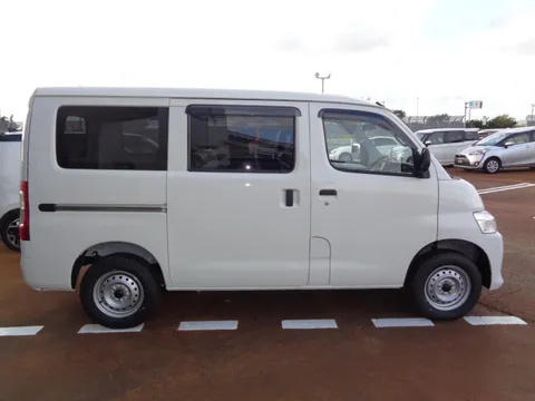 Toyota TownAce Van