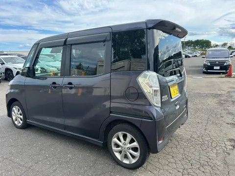 Nissan Dayz Roox