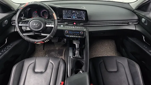 Hyundai Elantra (Avante)