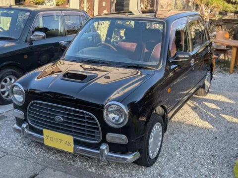 Daihatsu Mira Gino
