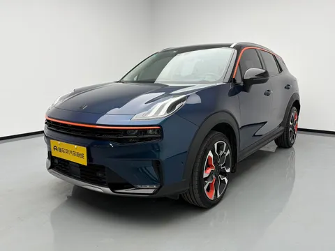 Lynk & Co 06