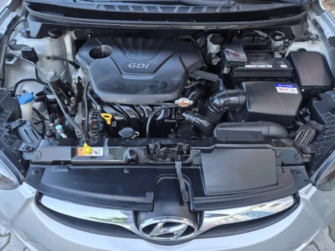Hyundai Elantra (Avante)