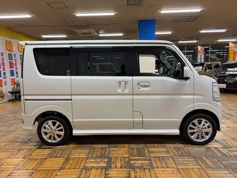 Nissan Clipper Rio
