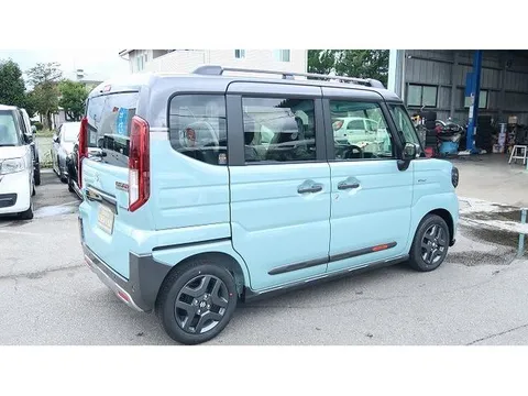 Suzuki Spacia Gear