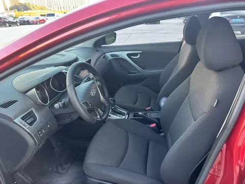 Hyundai Elantra (Avante)