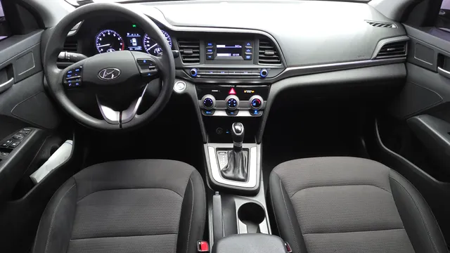 Hyundai Elantra (Avante)