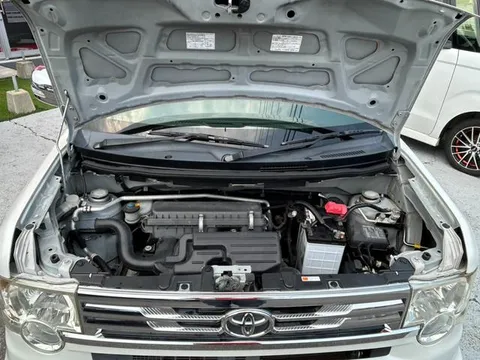Toyota Pixis Space