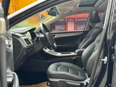 Geely Emgrand GL