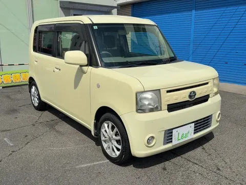 Toyota Pixis Space