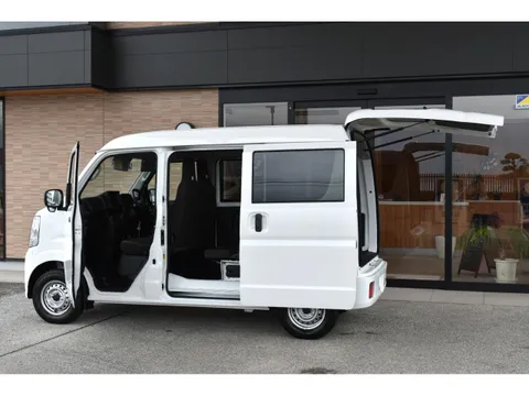 Mitsubishi Minicab Van