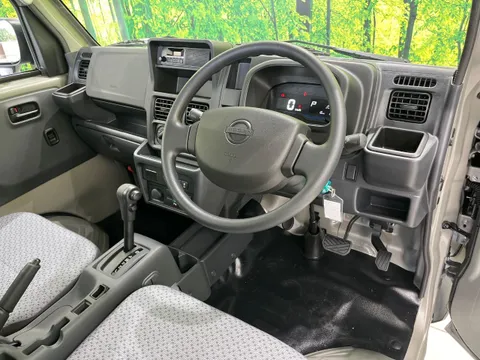Nissan Clipper Truck