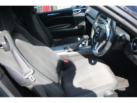 Mazda MX-5 (Roadster)