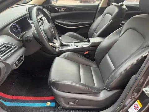 Changan Raeton CC