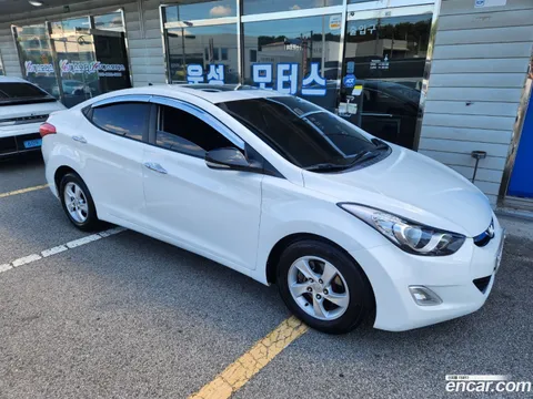 Hyundai Elantra (Avante)