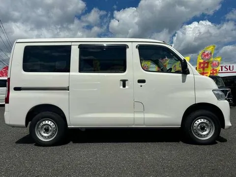 Toyota TownAce Van