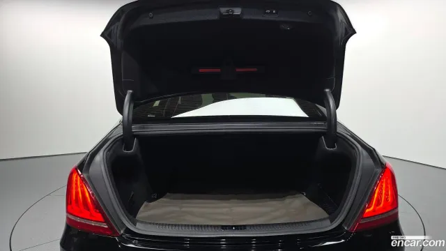 Genesis G90 (EQ900)