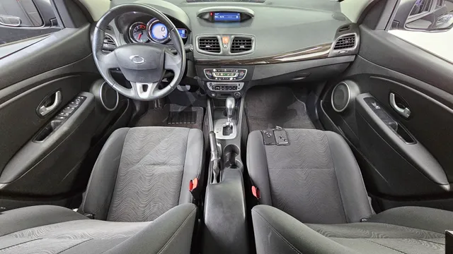 Renault SM3