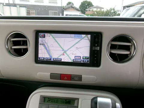 Daihatsu Mira Cocoa