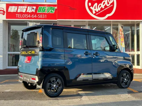 Mitsubishi Delica Mini