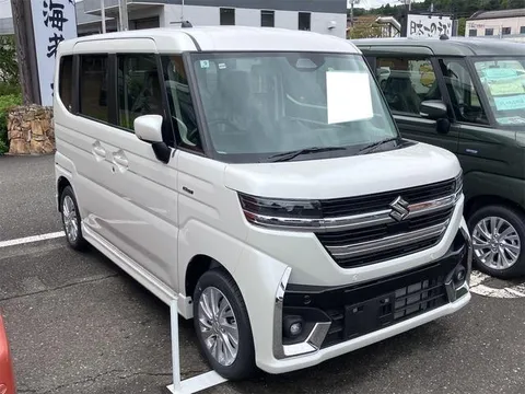 Suzuki Spacia Custom