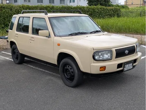 Nissan Rasheen