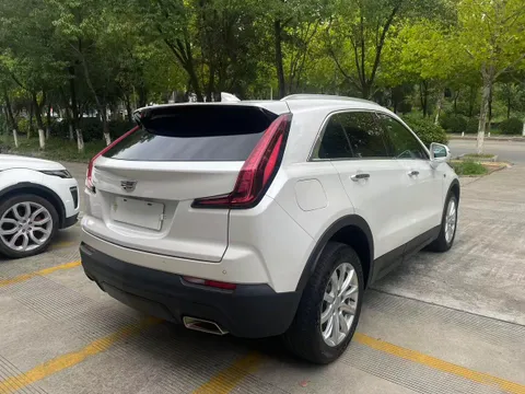 Cadillac XT4