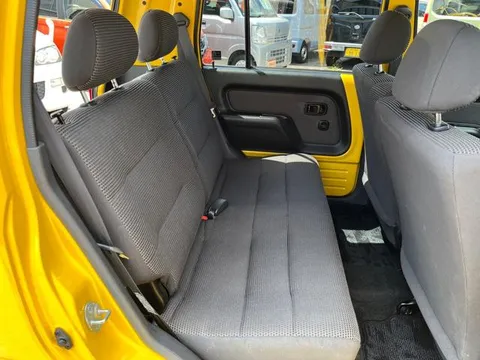 Daihatsu Naked
