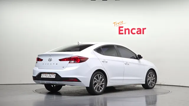 Hyundai Elantra (Avante)
