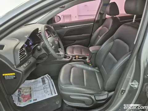 Hyundai Elantra (Avante)