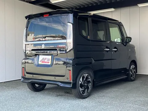 Suzuki Spacia Custom