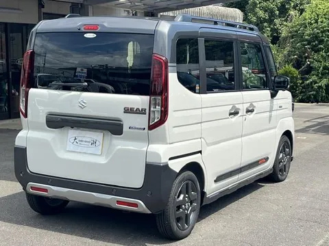 Suzuki Spacia Gear