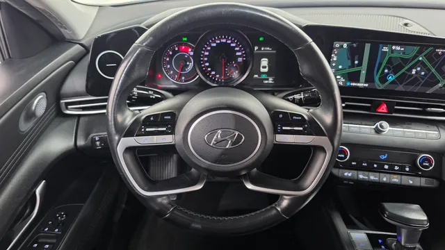 Hyundai Elantra (Avante)