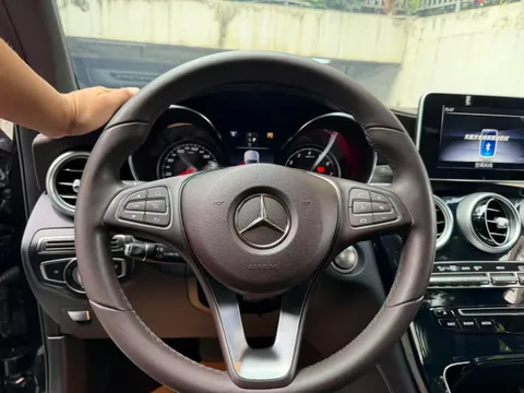 Mercedes-Benz Mercedes-Benz GLC