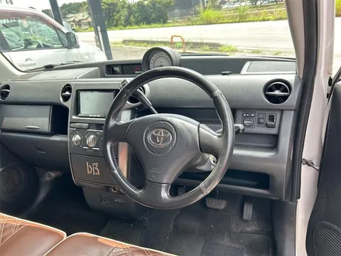 Toyota bB