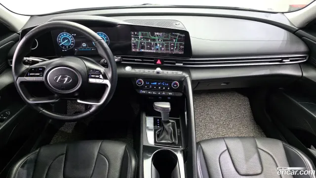 Hyundai Elantra (Avante)