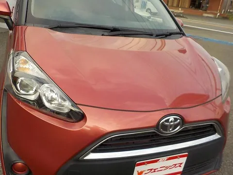 Toyota Sienta