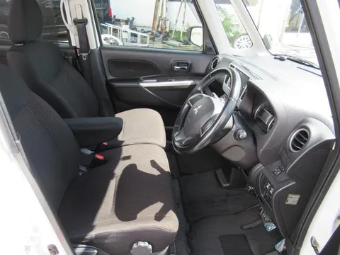 Mitsubishi eK Space Custom