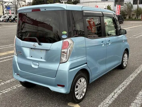 Nissan Dayz Roox