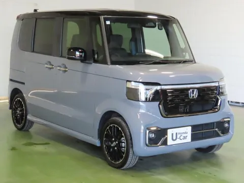 Honda N-BOX Custom