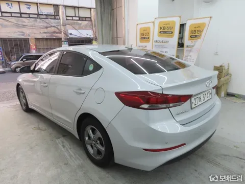 Hyundai Elantra (Avante)